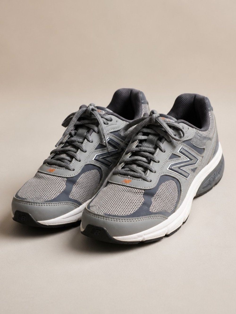 New Balance 1540V3 Gray Stability Running Shoes Women's Size 10 2A Narrow